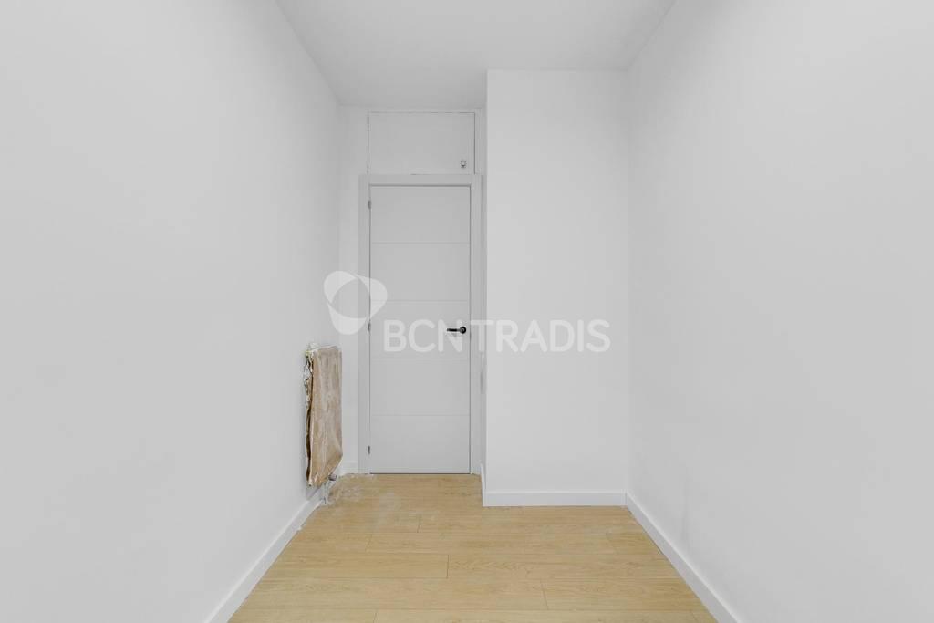 1758027337